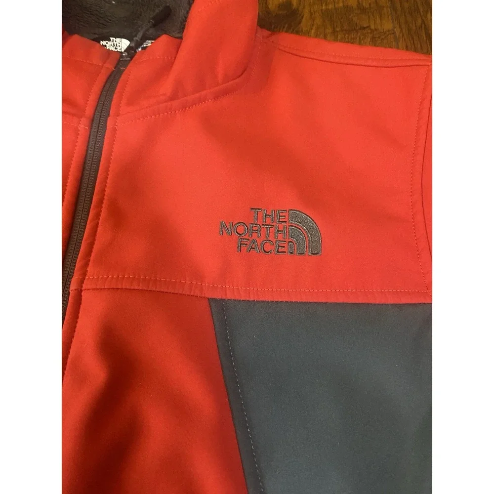 The North Face WindWall Softshell Jacket Mens Medium Red Gray Full Zip Fleece